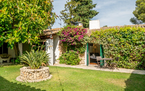 Jardín central en ala este